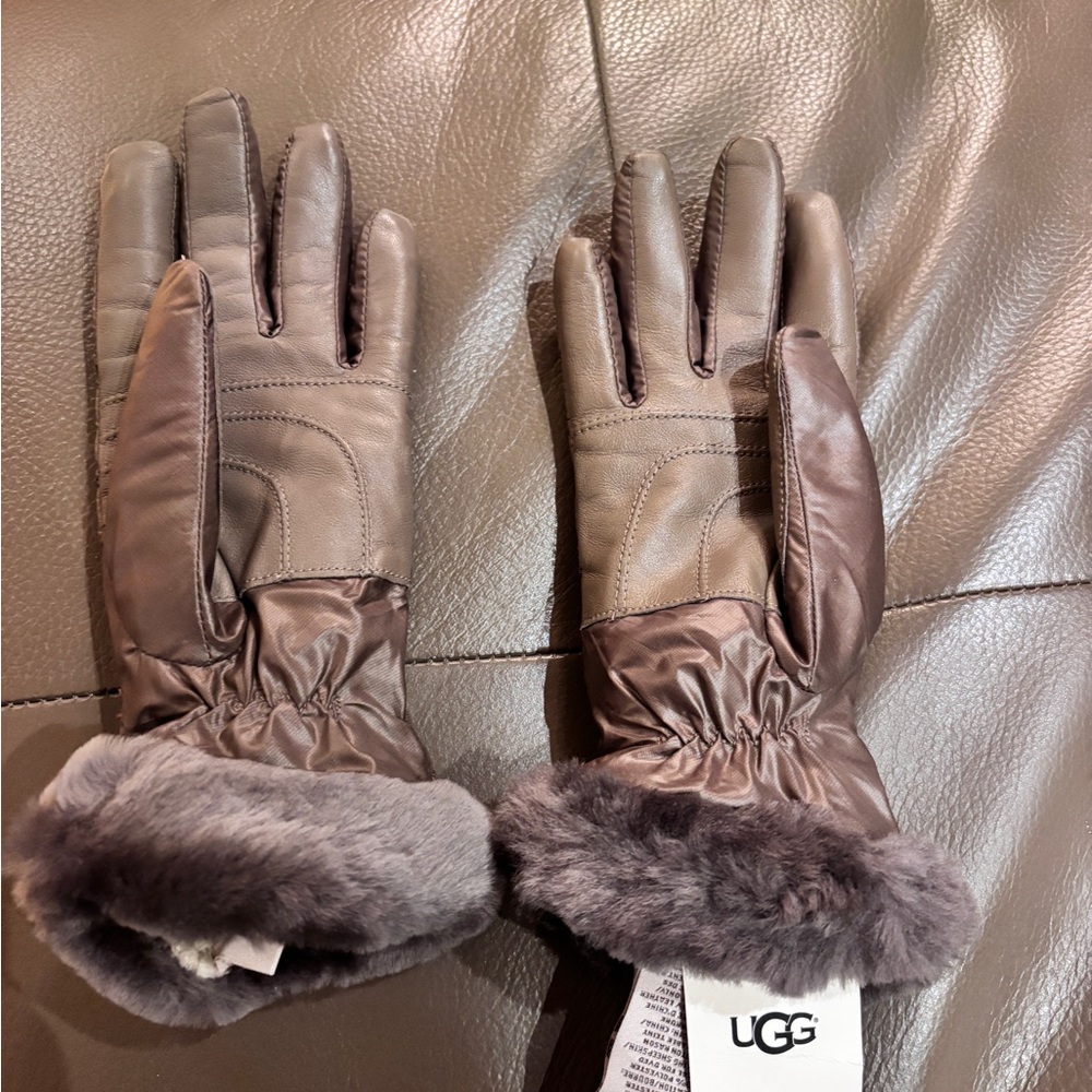 Brand New UGG Brown Quilted Gloves with Fur Trim Size L/XL - Picture 3 of 6